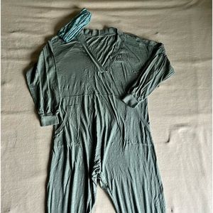 natural life women’s medium jumpsuit…better than sweats!